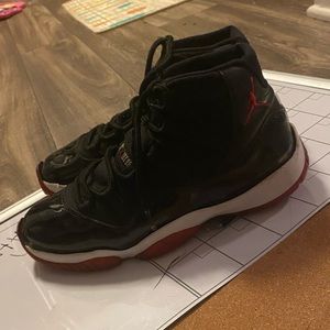 Jordan 11 sole separation size 8